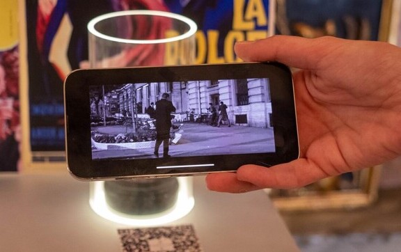 The Westin Excelsior Rome & Tonatto creano una galleria olfattiva a tema cinematografico, aperta al pubblico, allestita nella lobby dell’albergo romano