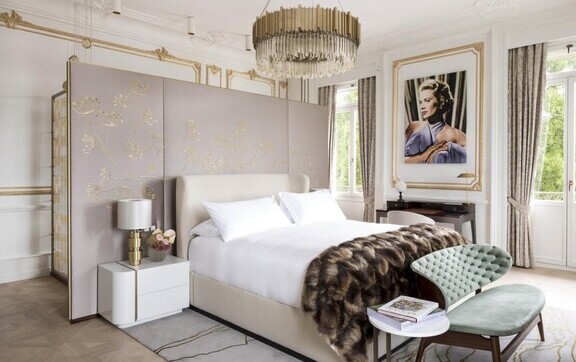 Desde miembros de la realeza hasta fashionistas y leyendas de fútbol, descubre las suites de Marriott Bonvoy con historia en Europa y Oriente Medio