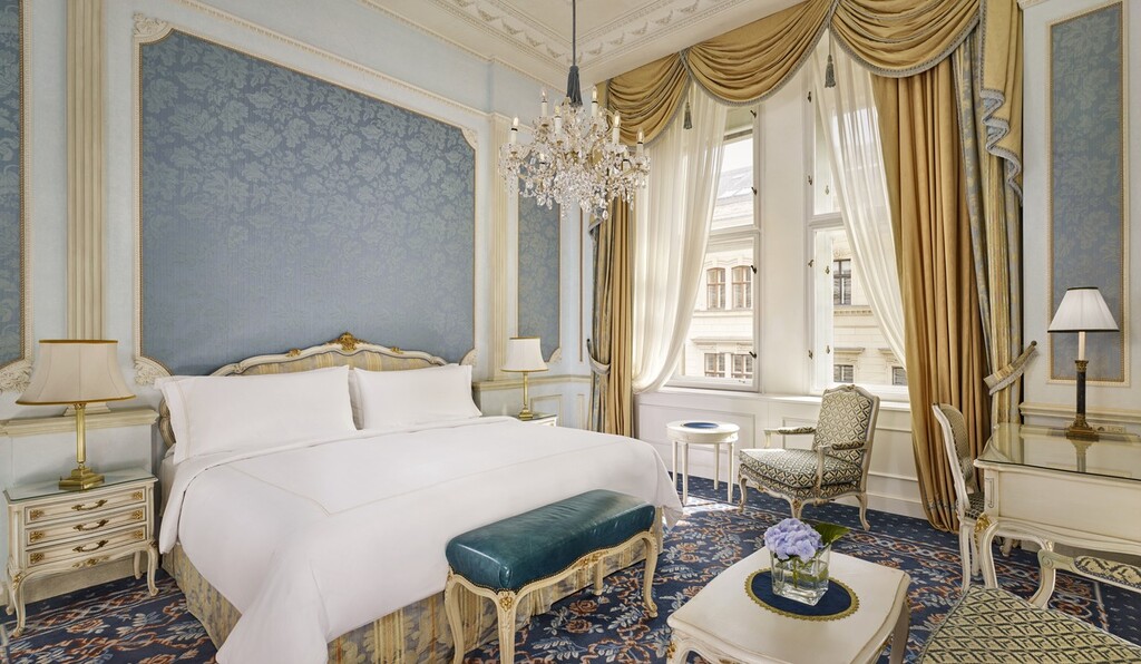 Bedroom, Hotel Imperial, a Luxury Collection Hotel, Vienna