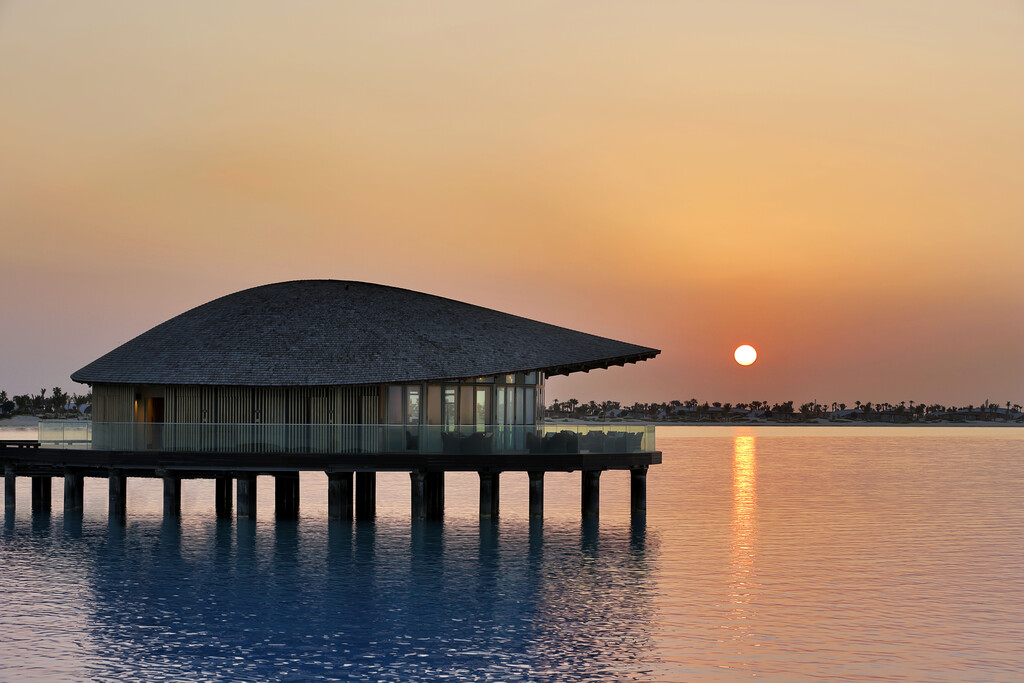 Immersive ‘Reeftop’ Dining at The St. Regis Red Sea Resort