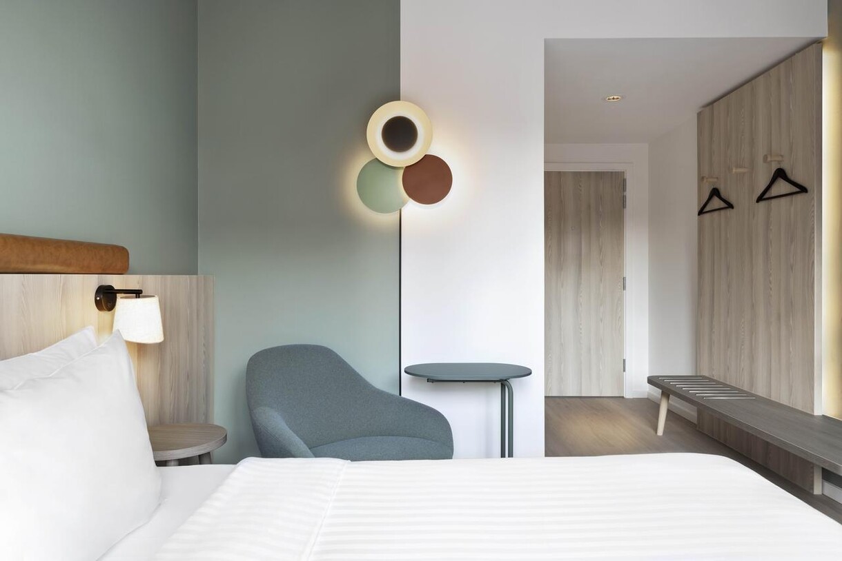 fis cphfi sea view queen room 06