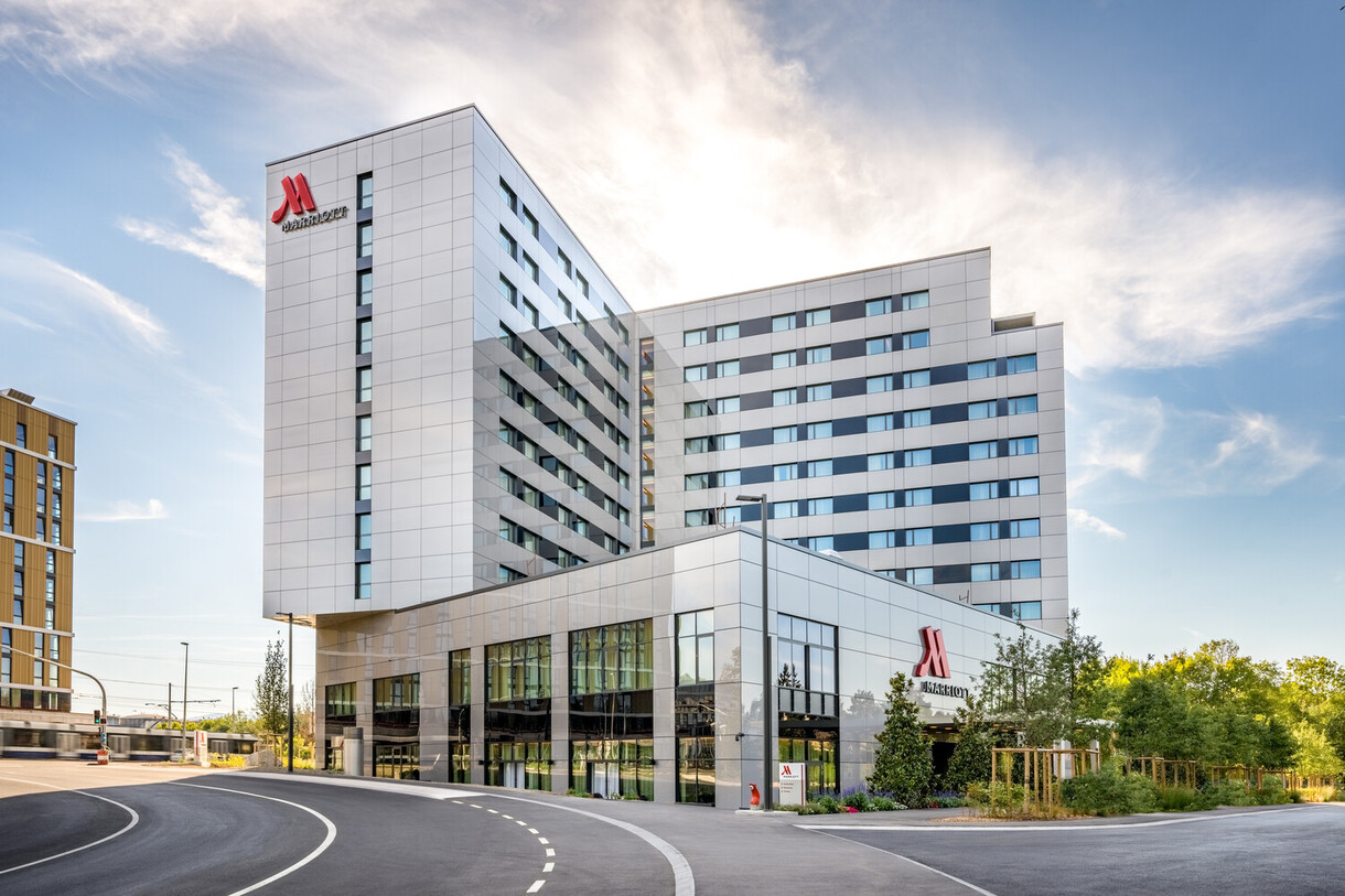 Geneva Marriott Hotel - Exterior