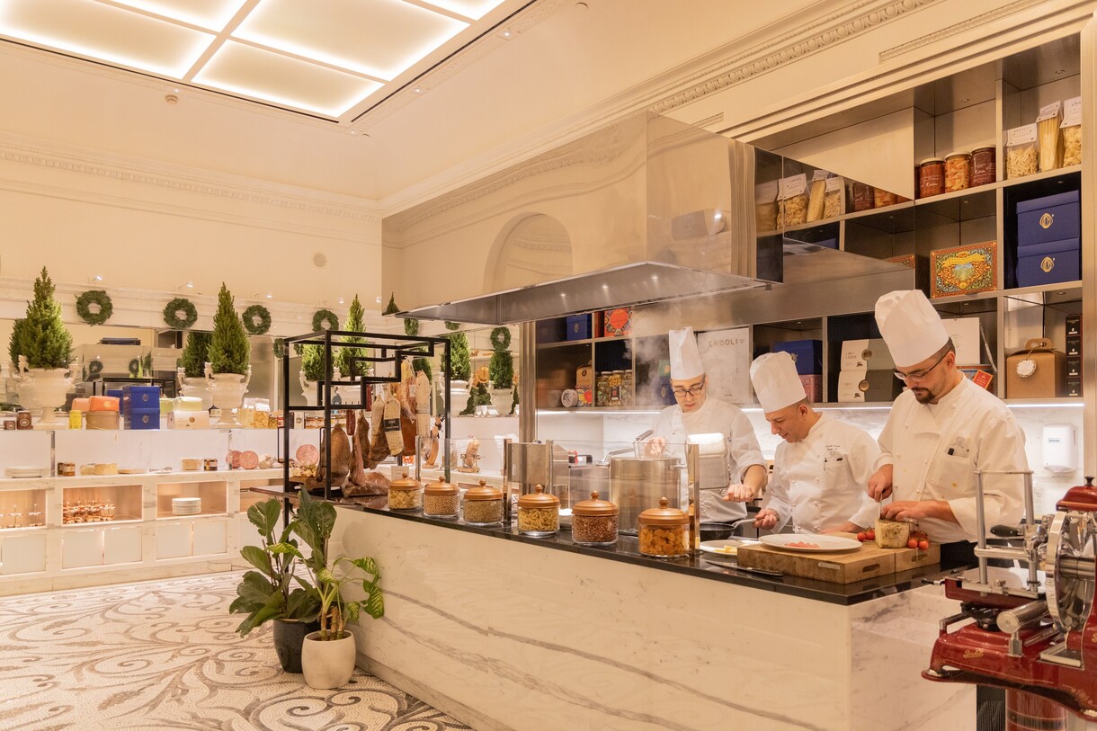 The St. Regis Hotel Rome - La Credenza di Augusto