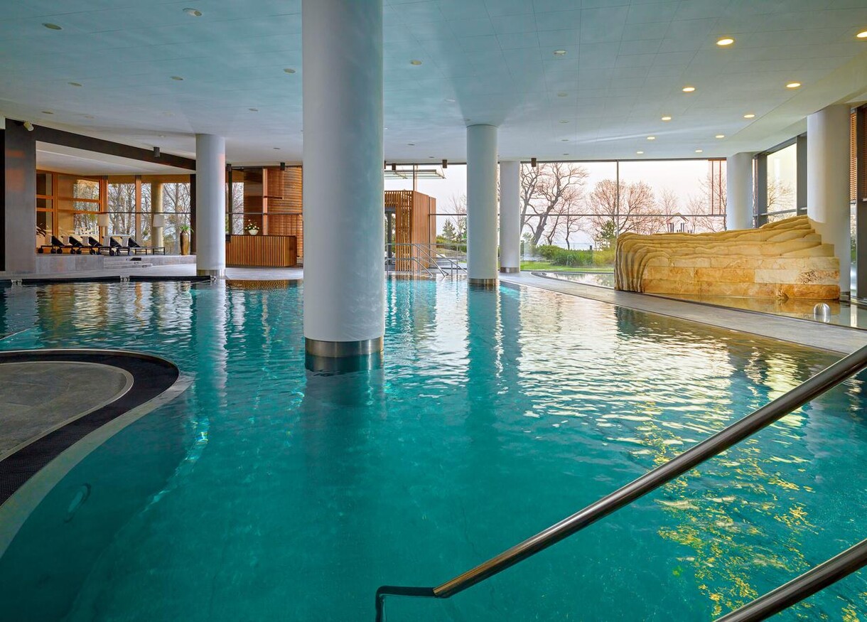 sopot-marriott-resort-and-spa-indoor-pool