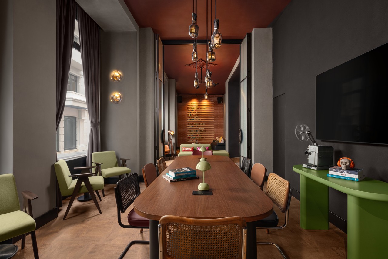 Moxy Istanbul Beyoğlu - Meeting Room