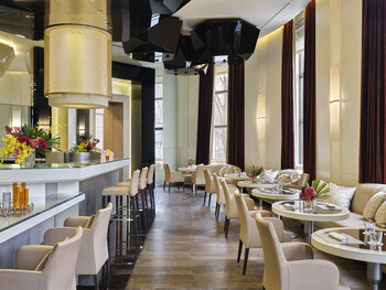 Gallia Lounge & Bar