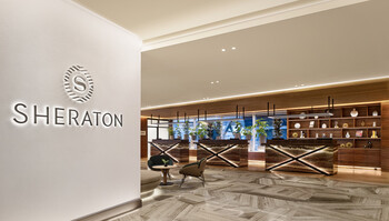 Sheraton Amsterdam Airport Hotel and Conference Center - Entrance