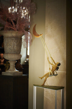 Liquid Art-St Regis - Altalena by Giacinto Bosco - Bronze sculpture