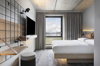 Moxy Tromso - Guestroom 4