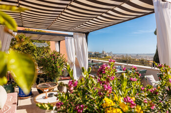 W Rome Seu Pizza con Vista