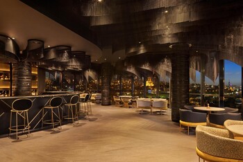 Paragraph Freedom Square, a Luxury Collection Hotel, Tbilisi - Chinari Bar and Lounge