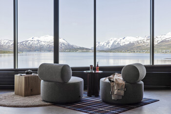 Moxy Tromso - Sofa at public space