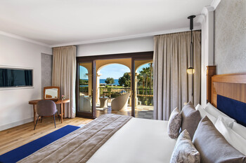 St. Regis Mardavall-Ocean One Suite Bedroom-High