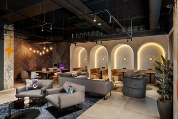 Moxy Belfast City - Lounge