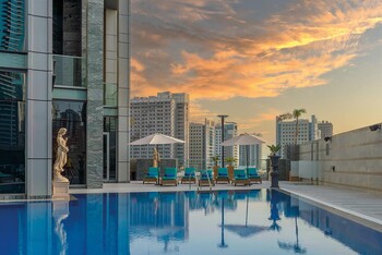 RH DXBRB Swimming Pool