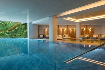 Sheraton Uşak Hotel & Thermal Spa Pool