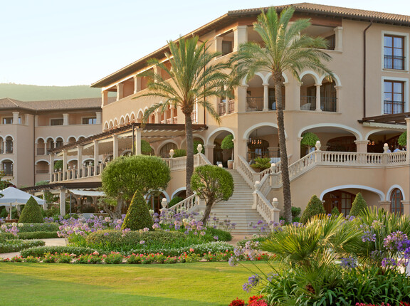 St. Regis mardavall mallorca resort, galardonado por los world travel awards como mejor resort de españa